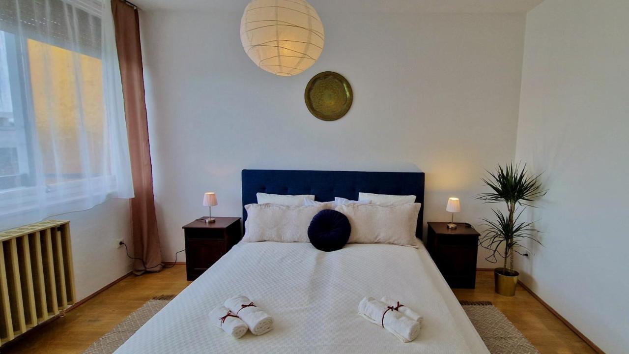 Nosztalgia Apartman Lägenhet Veszprém Exteriör bild