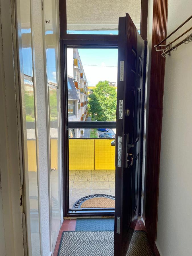 Nosztalgia Apartman Lägenhet Veszprém Exteriör bild