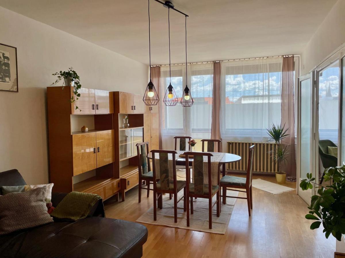 Nosztalgia Apartman Lägenhet Veszprém Exteriör bild