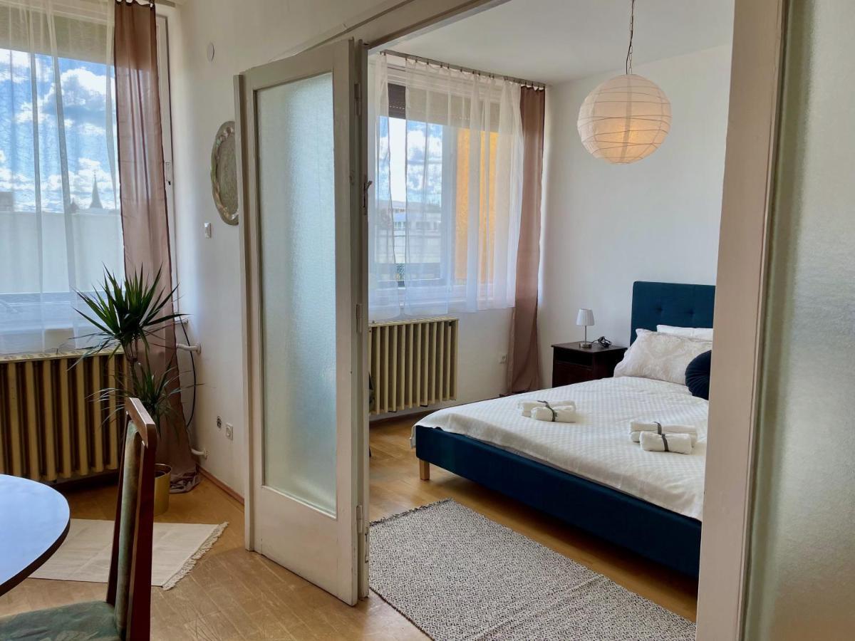 Nosztalgia Apartman Lägenhet Veszprém Exteriör bild
