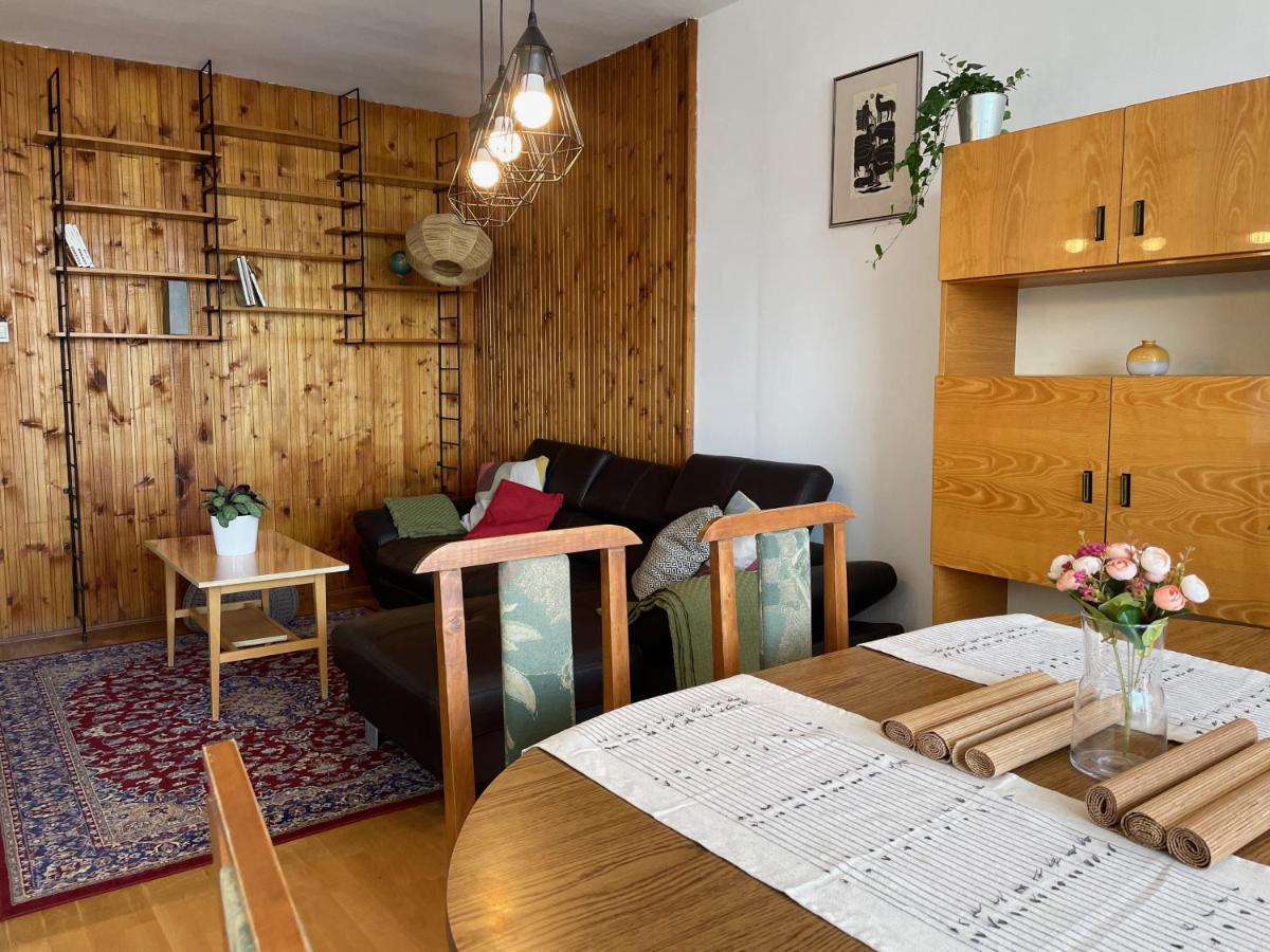 Nosztalgia Apartman Lägenhet Veszprém Exteriör bild